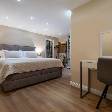 Star Guest house *