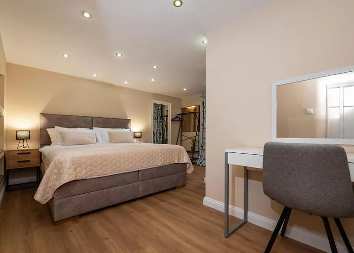 Star 게스트하우스 4*